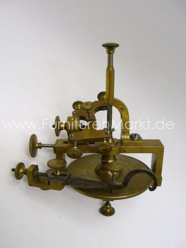Antike Räder-Schneidmaschine, weel cutting tool,
